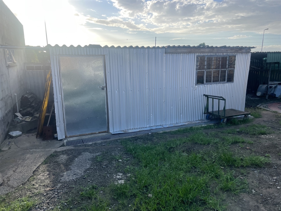 Commercial Property for Sale in Beacon Bay Eastern Cape